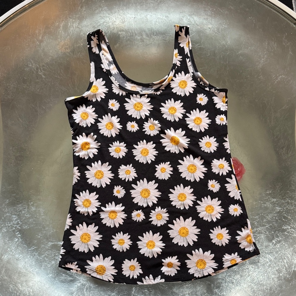 No Boundaries Black Daisy Tank Top